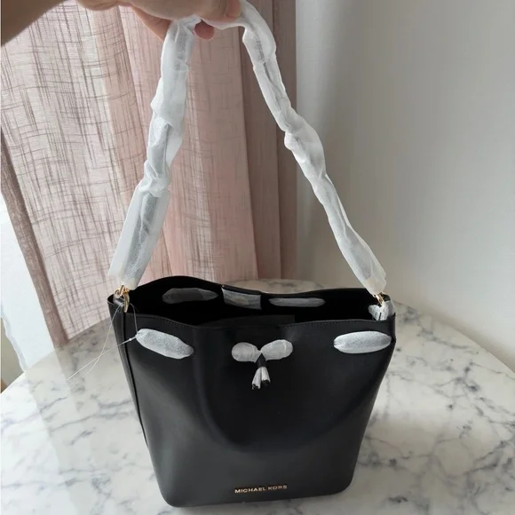 Michael Kors Eden Black Bucket Bag - Picture 9 of 11